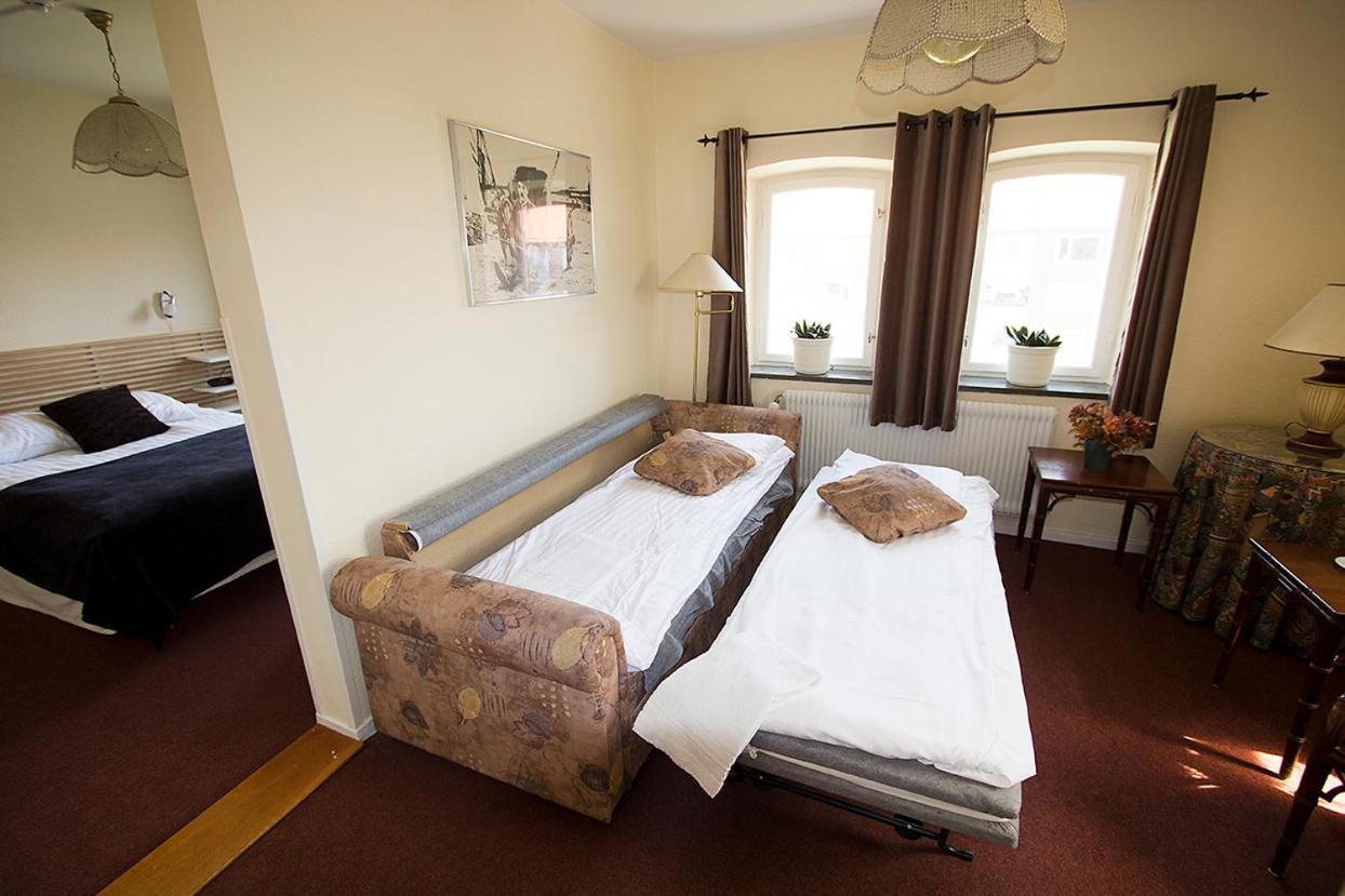 לנדסקרונה Hotel Chaplin מראה חיצוני תמונה
