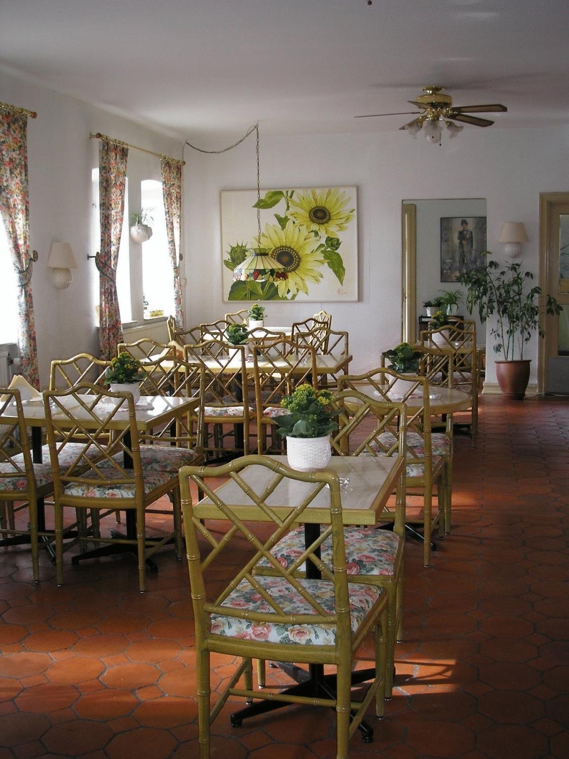 לנדסקרונה Hotel Chaplin מראה חיצוני תמונה