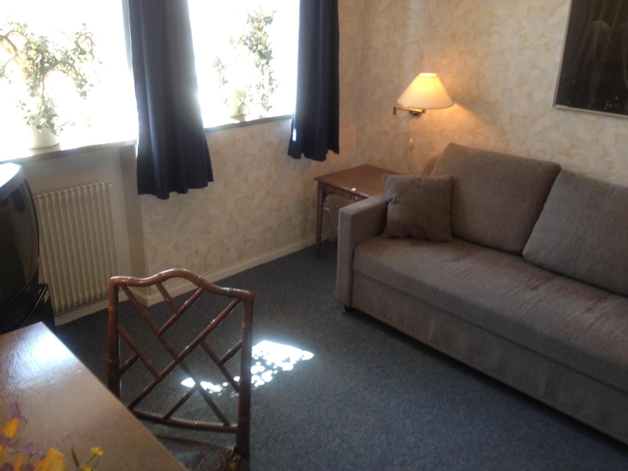 לנדסקרונה Hotel Chaplin מראה חיצוני תמונה