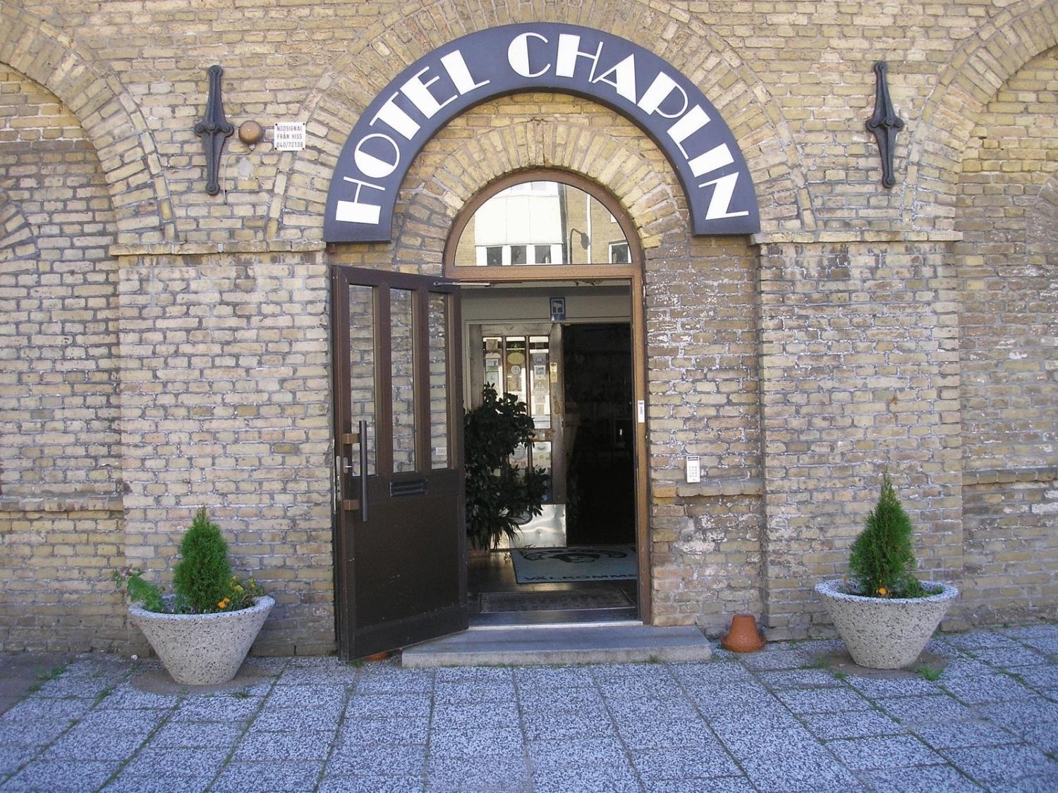 לנדסקרונה Hotel Chaplin מראה חיצוני תמונה
