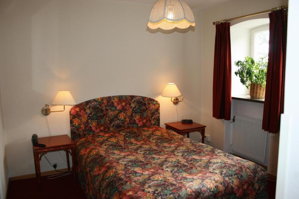 לנדסקרונה Hotel Chaplin מראה חיצוני תמונה