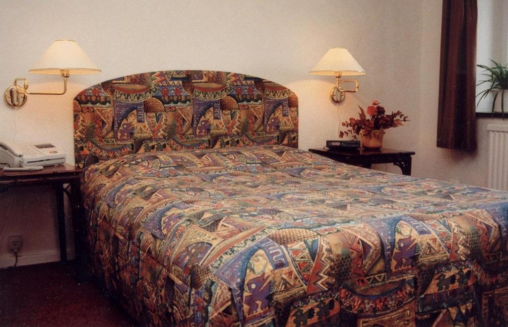 לנדסקרונה Hotel Chaplin מראה חיצוני תמונה